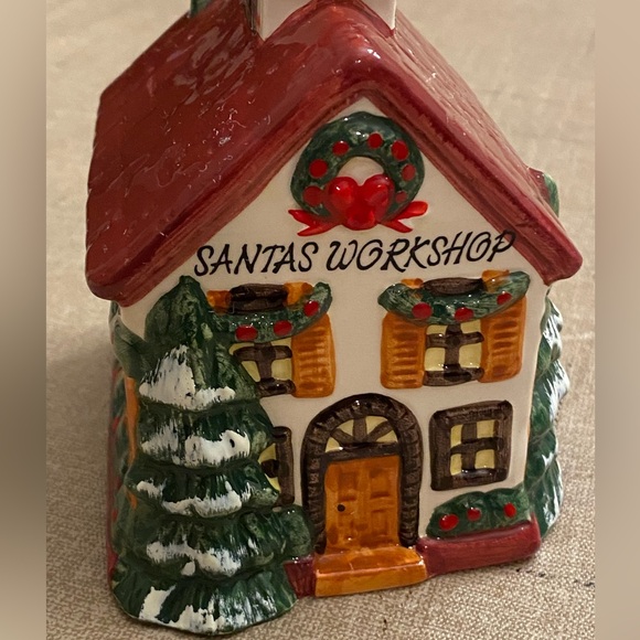 Vintage Allure Santa’s Workshop Ceramic Hand Lotion Soap Pump Dispenser - Picture 6 of 10